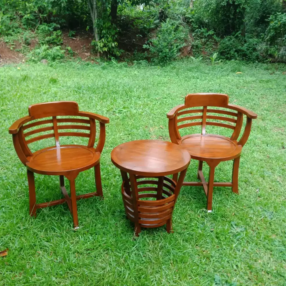 Kursi teras telur jati