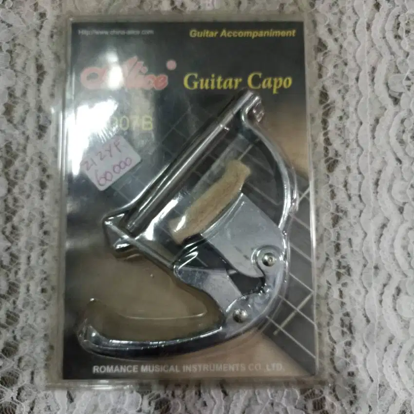 Capo gItar alice