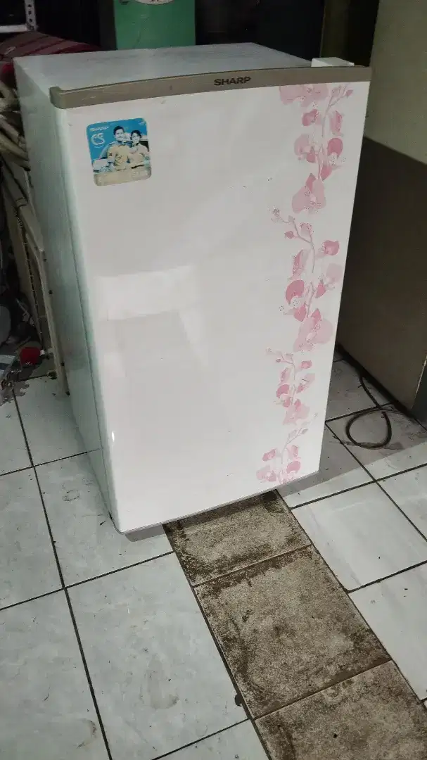 Kulkas 1 pintu merk sharp