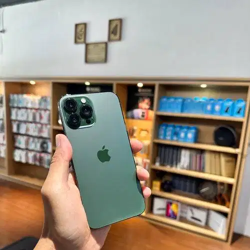 NYRI IPHONE 13 HINGGA 15 SEGERA