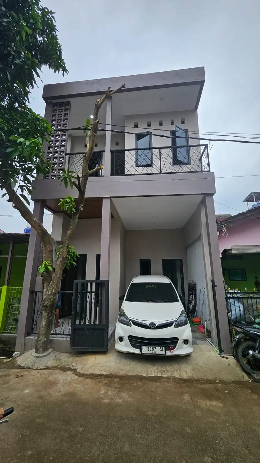 Dijual Rumah Siap Huni Gaya Industrial, Bekasi