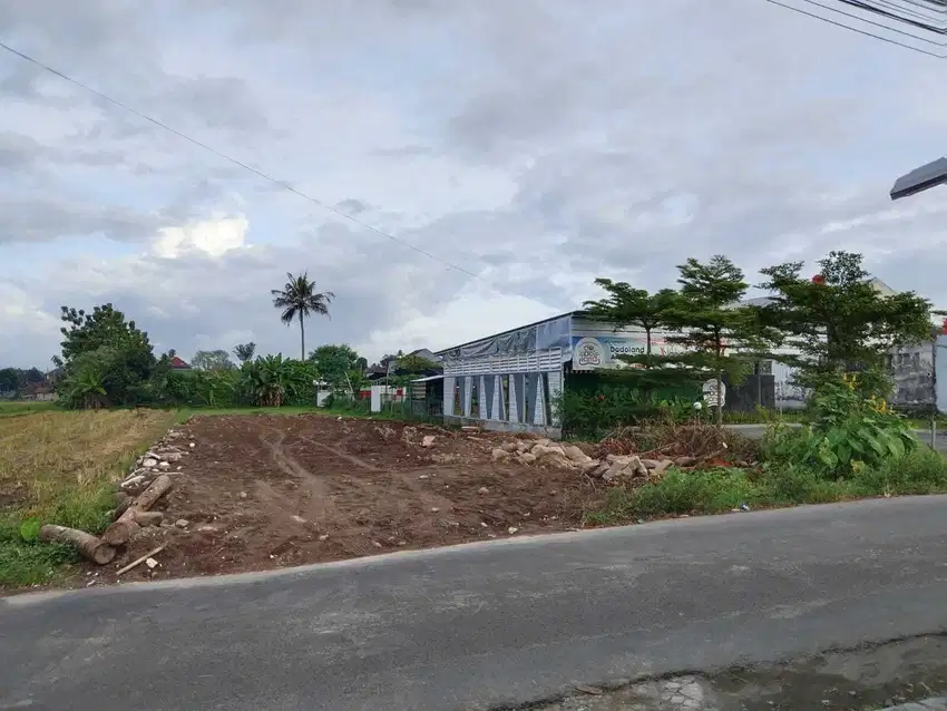 Tanah hook tepi aspal dekat SMA N 1 YOGYAKARTA , SHM P unit