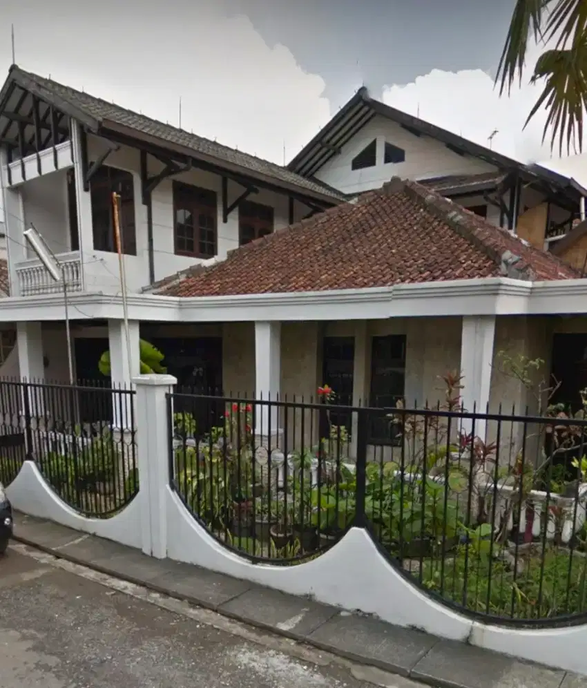 Rumah Siap Huni Hitung Tanah Saja Komplek Cikutra Baru Kota Bandung