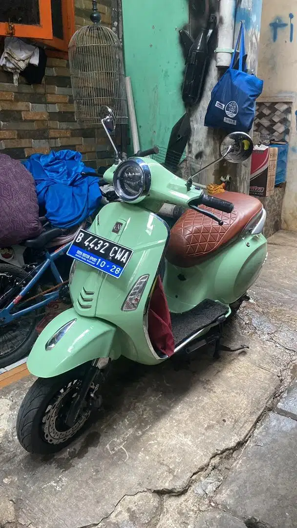 vespa listrik sprint exotic