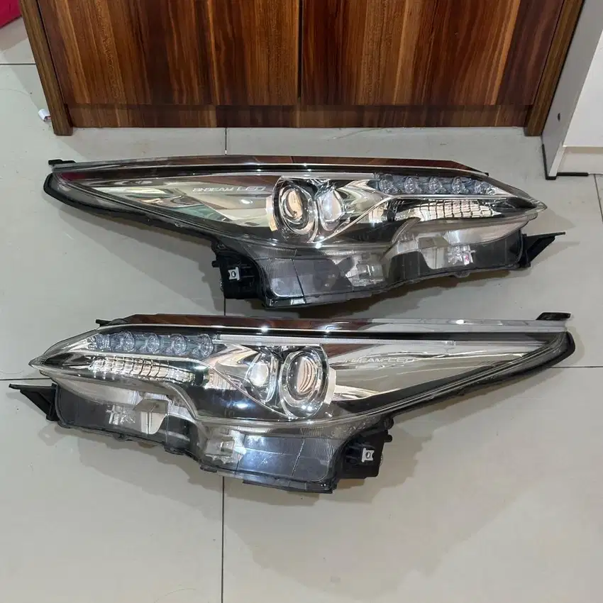 Headlamp Fortuner VRZ 2016 Original