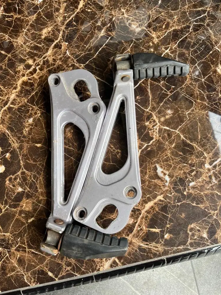 Footstep belakang Ninja R Original