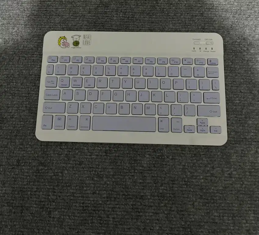 Wireless bluetooth keyboard
