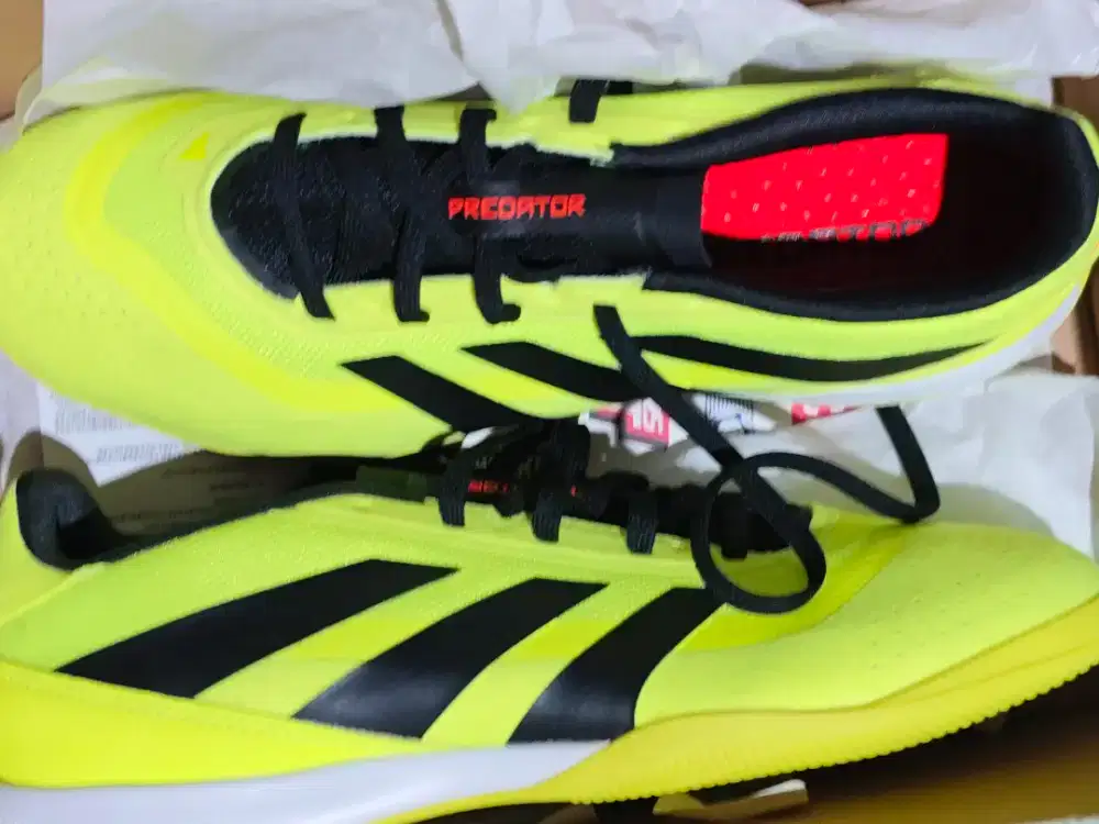 Sepatu futsal predator league indoor