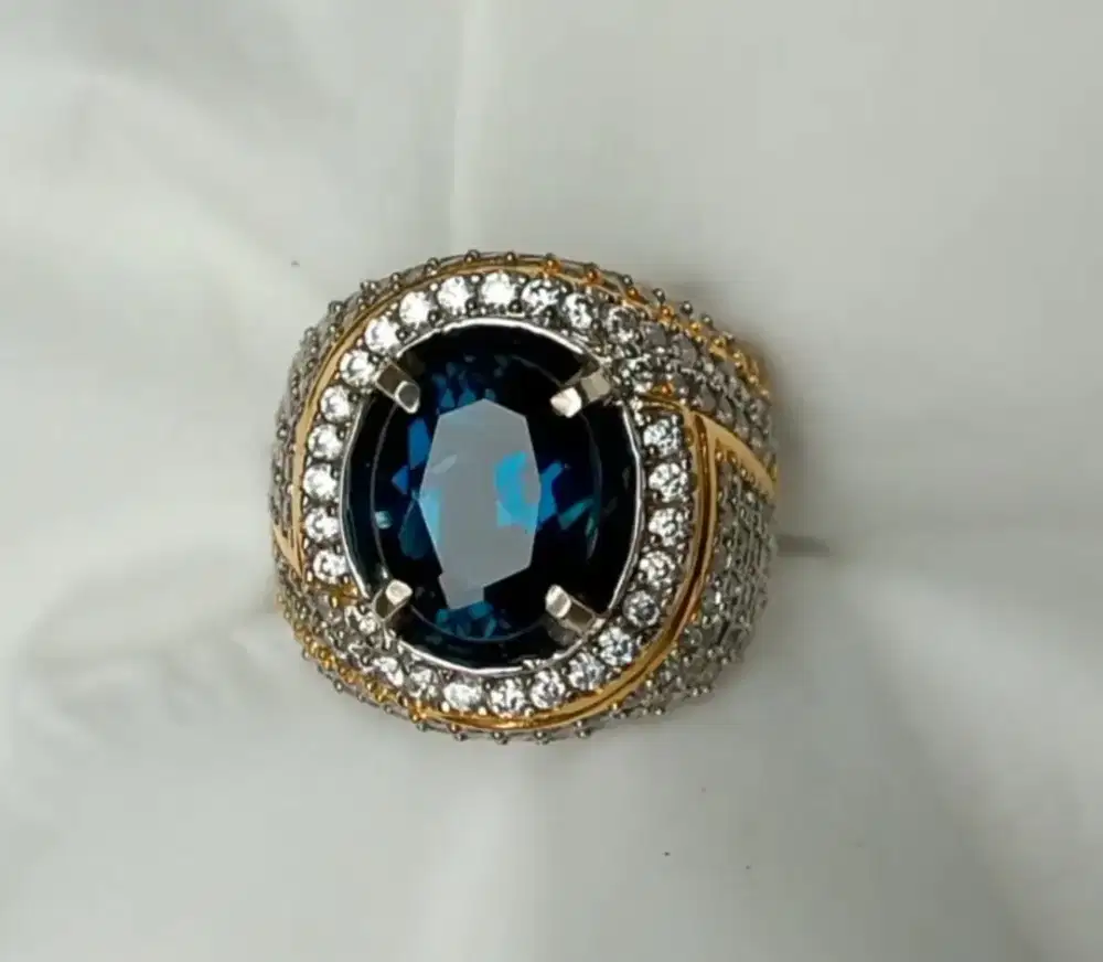 Natural blue topaz london