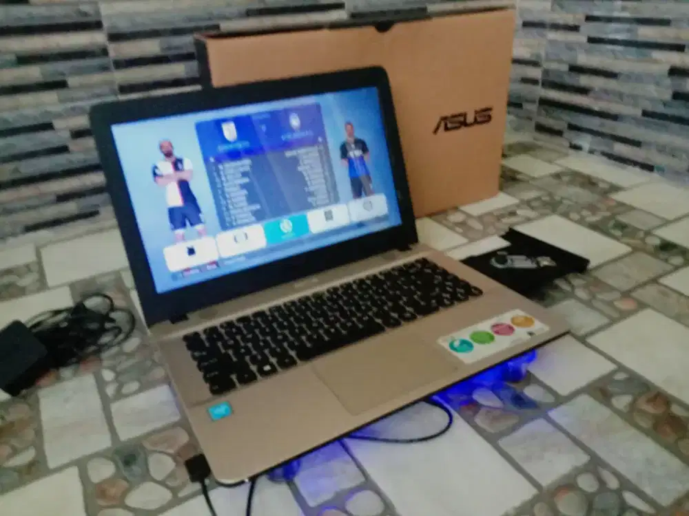 Laptop ASUS Slim + Batre AWET + BONUS Ram 4 Gb + FULLSET Dus + Tawar