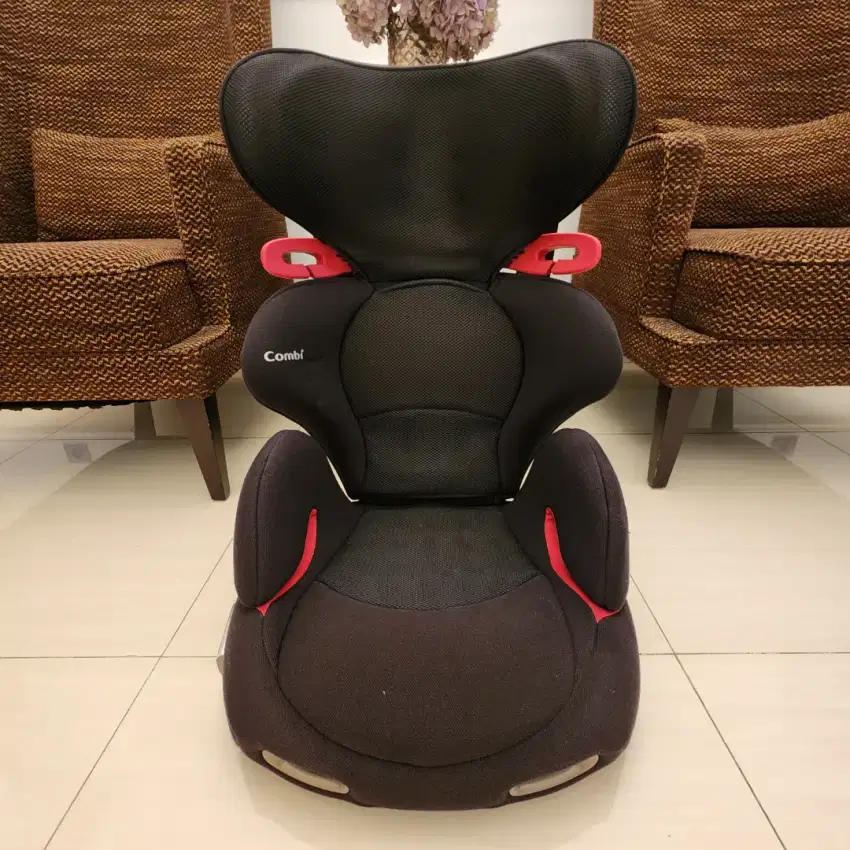 Combi Buon Junior | Junior Car Seat | Booster Car Seat | Like New