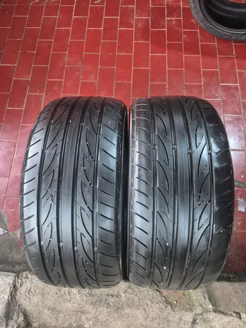 Ban copotan mercy Yokohama advan fleva 245/40 R18 80% 2022..2pcs