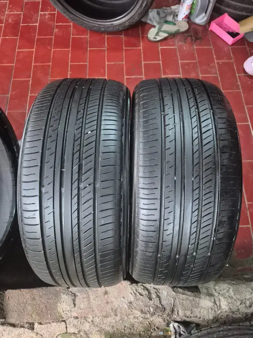 Ban copotan yokohama advan DB decibel V552 225/40 R18 80% 2022. 2pcs