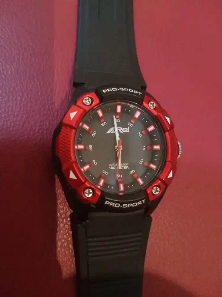 Jam tangan sport Rei