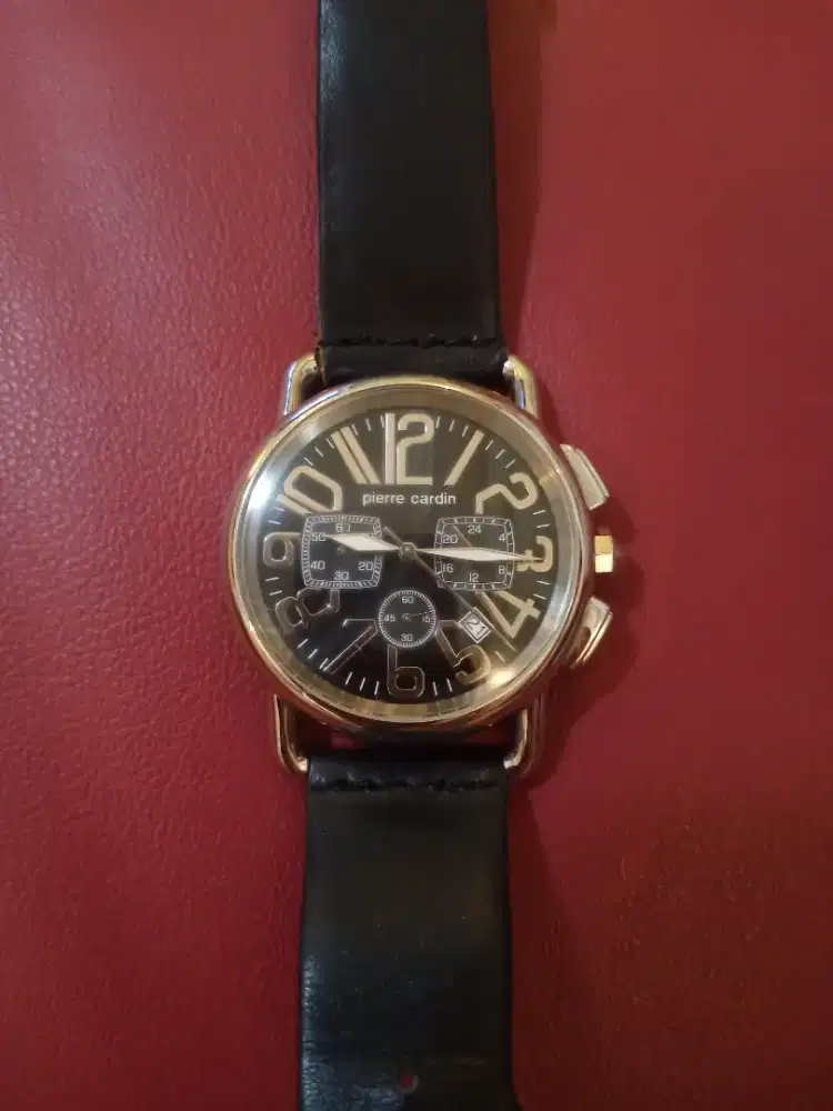 Jam tangan pria Pierre Cardin