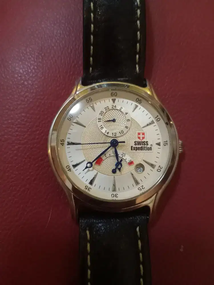 Jam tangan pria automatic Swiss Expedition