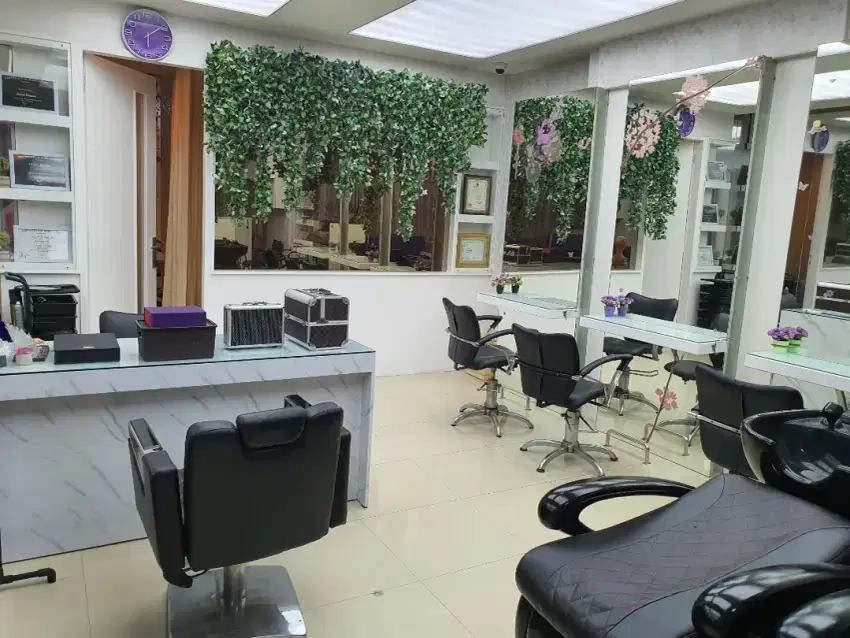 Salon BarberMeni Pedi Pijat Aesthetic FULL FURNISH NEW Siap Pake RAME