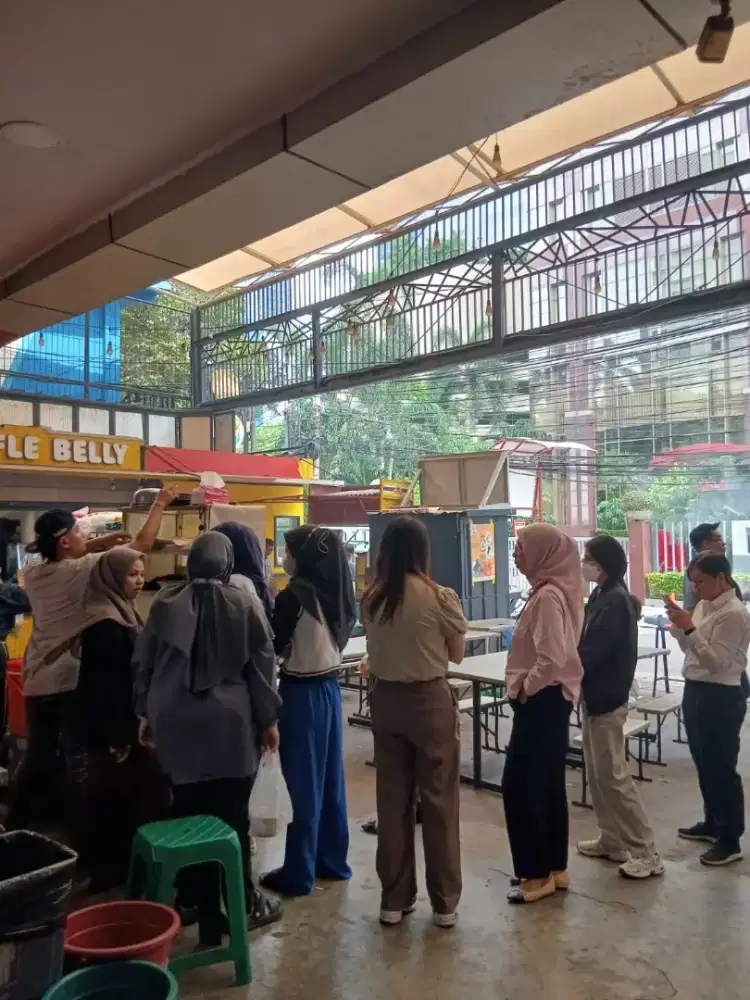 SEWA USAHA Food Court Cafe Kantin Kuliner Puja Sera Warung Makan RAMAI