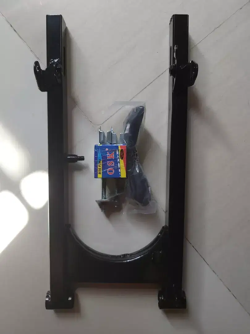 Swing Arm Lengan Ayun Motor Yamaha Fiz-R / Crypton Standard Fullset.
