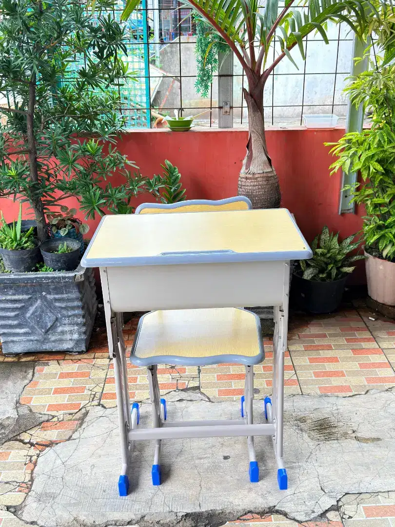 Meja belajar 1 set