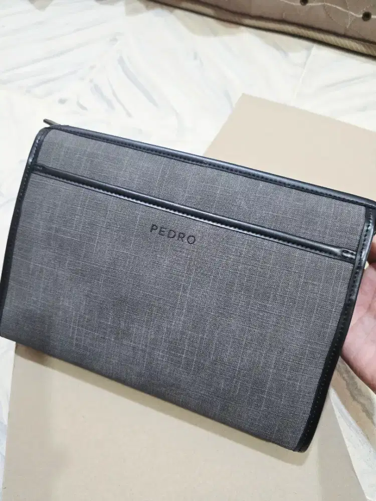 Tas tangan pria PEDRO