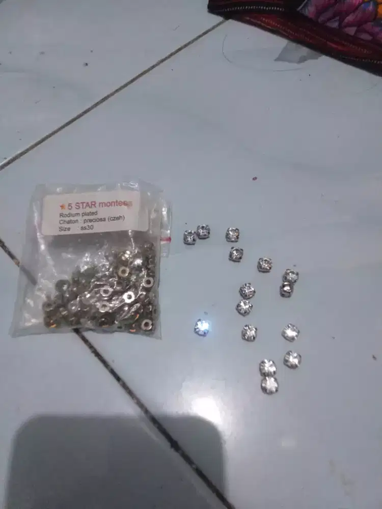 Rodium plated 5 star montees