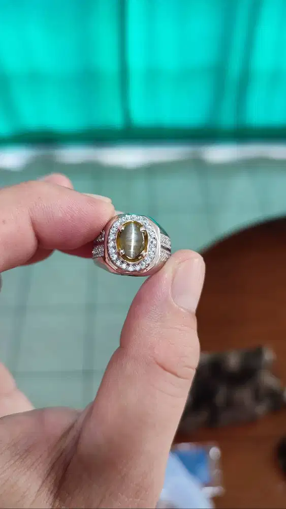 NATURAL CHRYSOBERYL CATS EYE SRILANKA SIM HONEY COLOR STRONG LINE