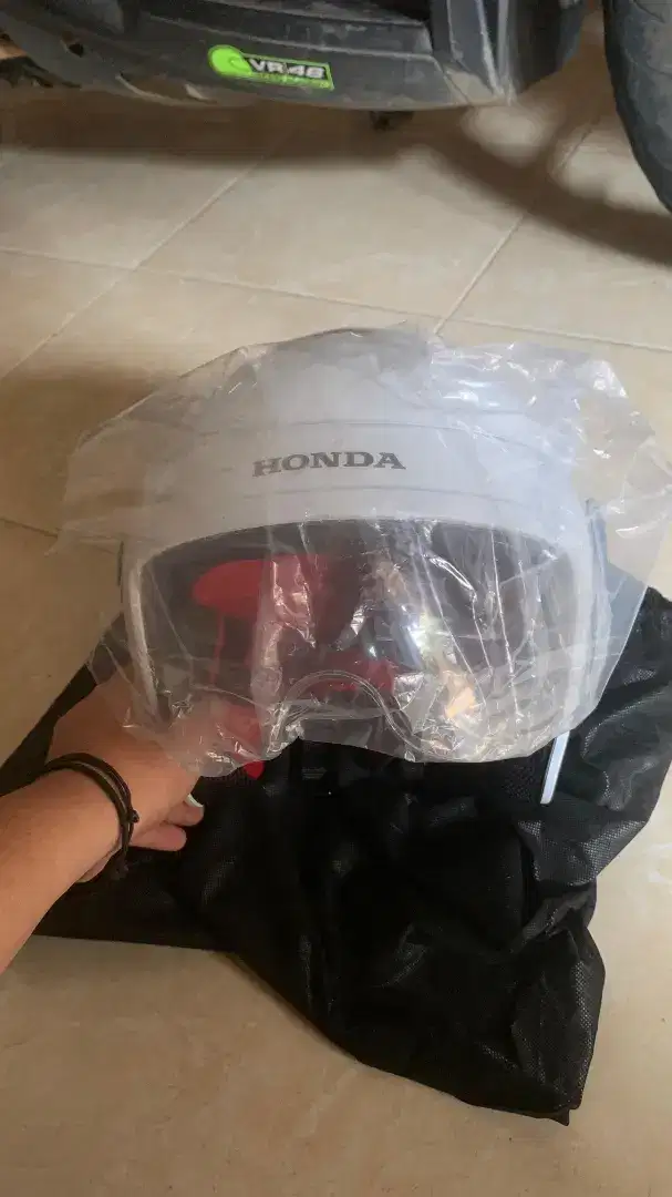 Helm honda genio