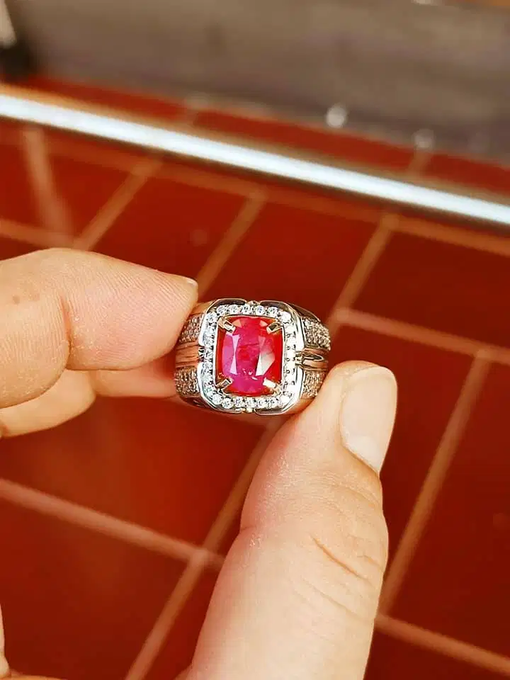 NATURAL RUBY NO HEAT MOZAMBIQUE CUSHION CUT MEJA LEBAR 3.36 CTS