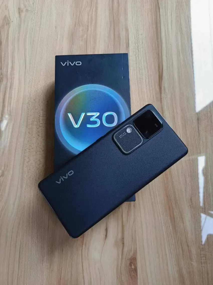 VIVO V30 8+8 258 Gb