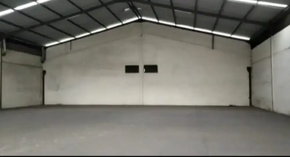 Disewakan Gudang siap pakai 8 mnt ke Tol akses Kontainer 40 ft