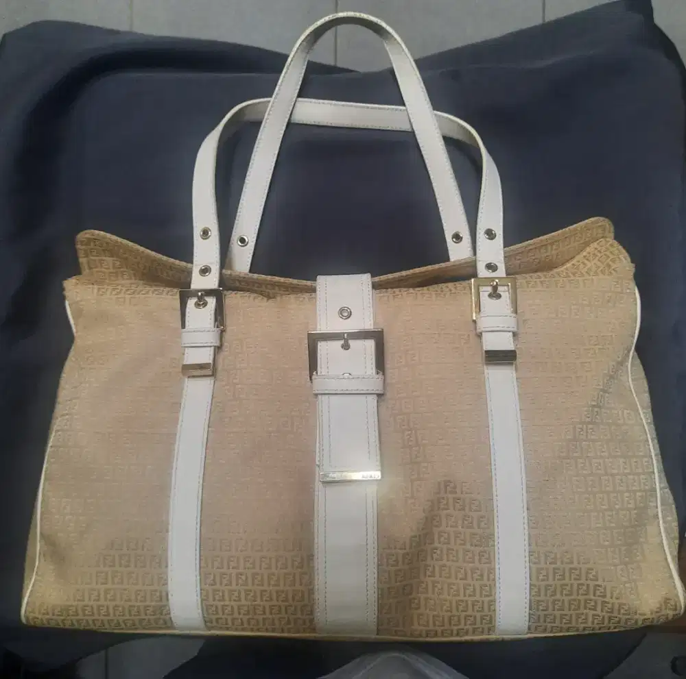 Tas Fendi Bag Canvas Shoulder Tote Beige Cream Second (Asli)