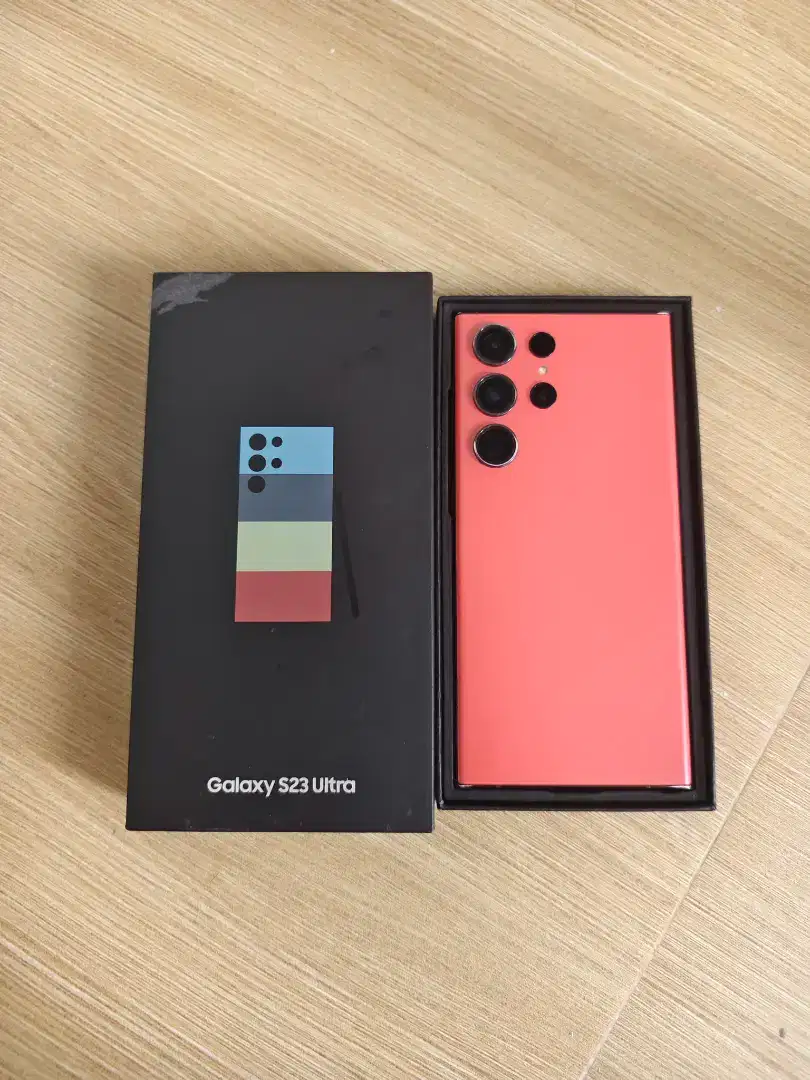 Samsung S23 Ultra 12/512gb sein