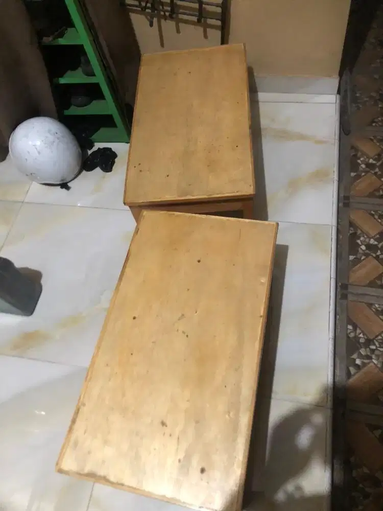 2 meja lesehan warung/warkop