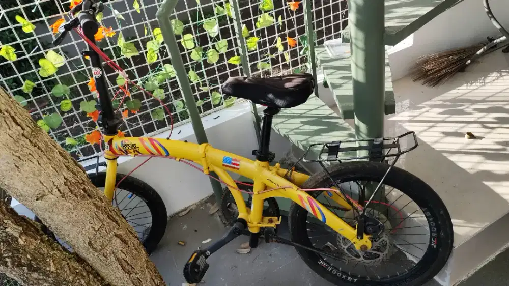 Sepeda pocket rocket wim cycle warna kuning