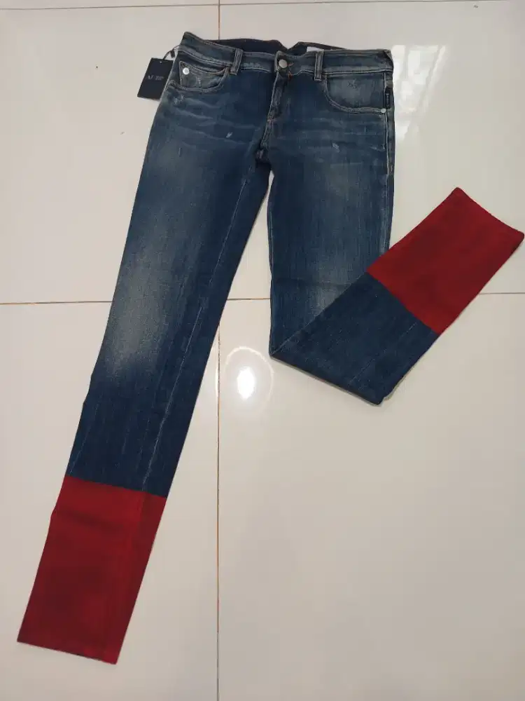 Celana Jeans Original Armani Heritage Authentic Denim BNWT
Size EU 29