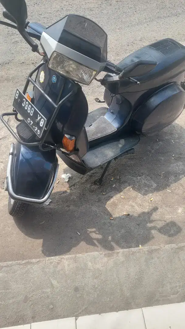 Vespa excel 1995 pajak on plat B bekasi
