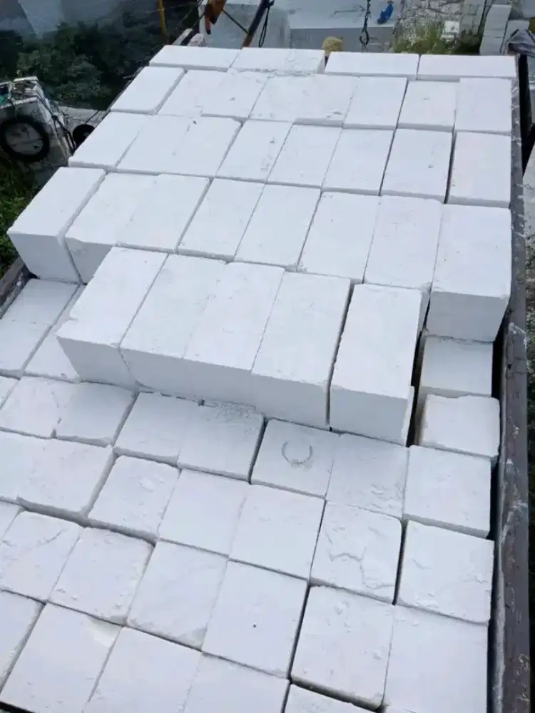 Batu kumbung untuk pondasi