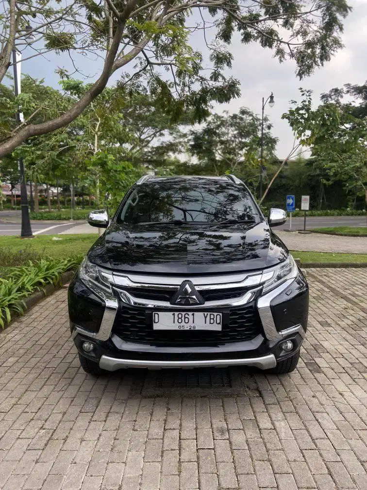 MITSUBISHI PAJERO SPORT DAKAR AT 2.4 HITAM 2018 BANDUNG MATIC