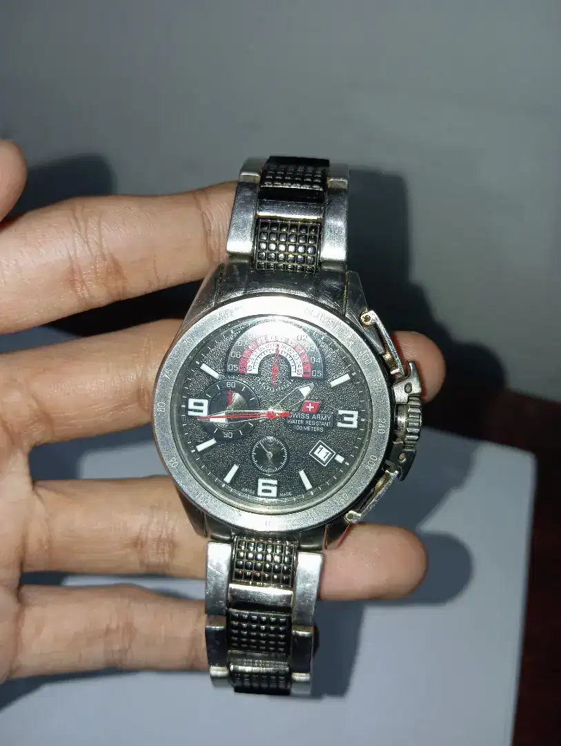 Jam Tangan Pria Swiss Army Original