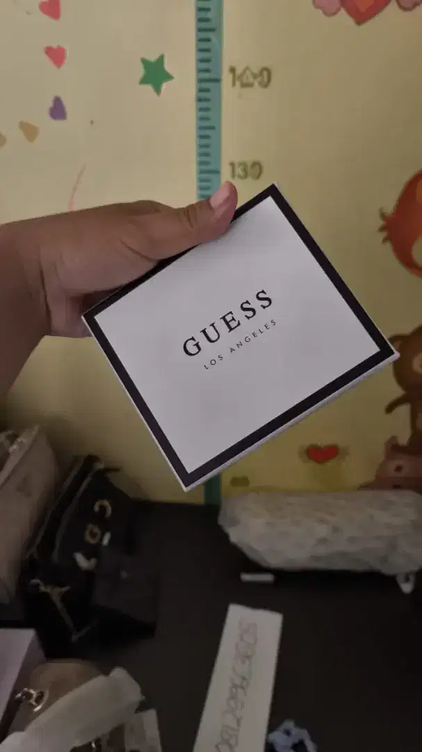 Tas dan Dompet GUESS