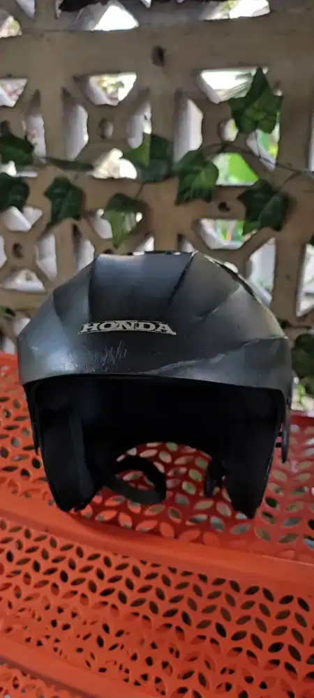 Helm Honda seken tanpa kaca