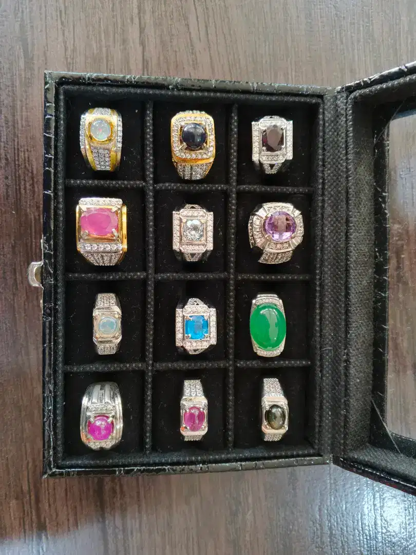 Cincin permata Pria
