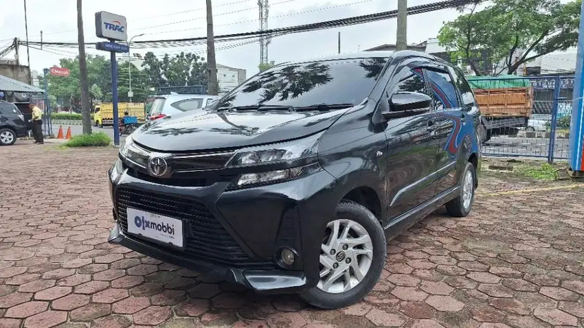 DP Rendah  9JT Toyota Avanza 1.3 Veloz Bensin-AT 2019 Hitam