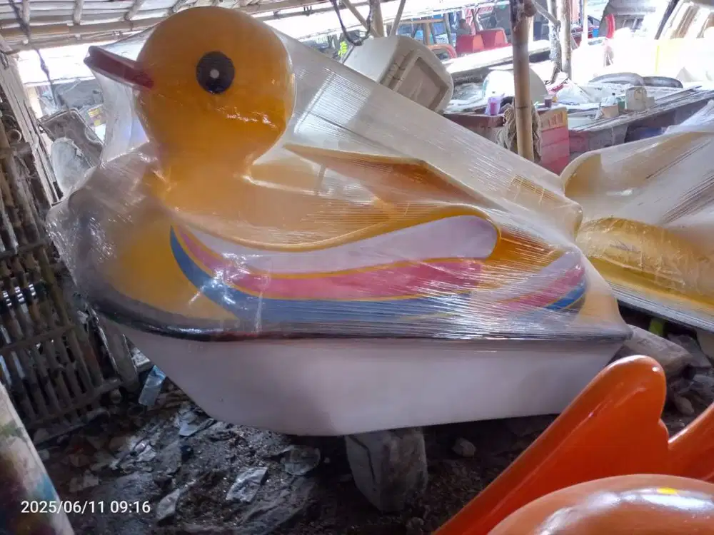 sepeda air itik gowes manual,sepeda air ukuran sedang,ready stok.