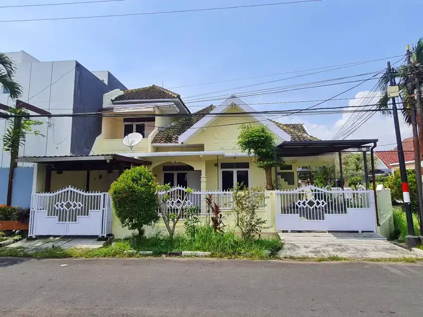 Rumah Bagus Jalan Kembar di Perumahan Elite Poros Jalan Sulfat