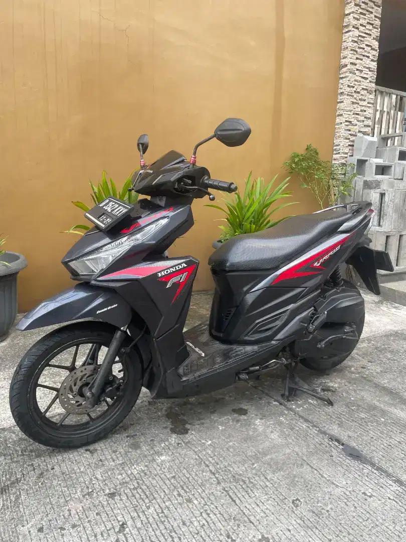 Honda Vario  LED OLD 125cc CBS Thn.2015