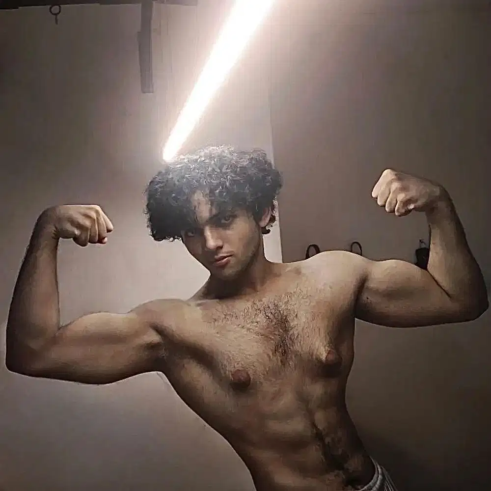 PERSONAL TRAINER FITNESS COACH FAT LOSS & MUSCLE GAIN