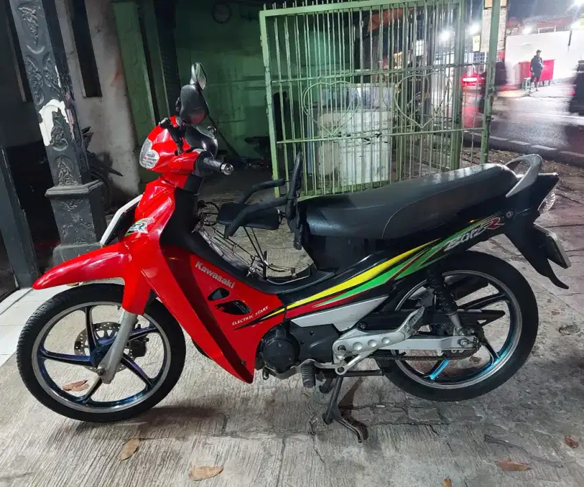Jual cepat Kawasaki Bebek Blitz R Blits Merah Restorasi Jadul Antik