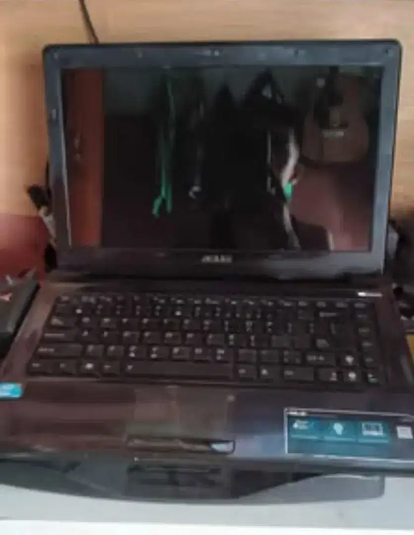 Asus core i3 SSD 512 gb ram 8